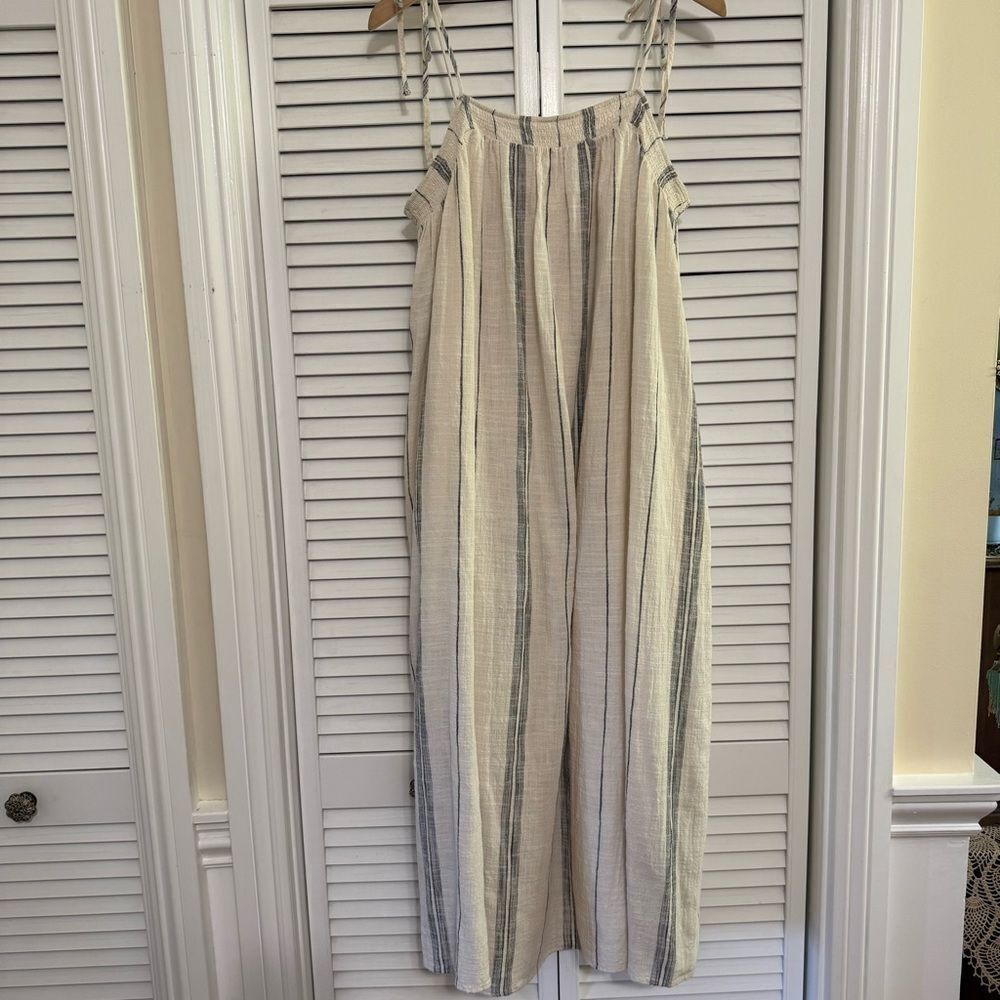 Abercrombie & Fitch Ivory & Black Wide-Flowy Crinkle Cotton Dress